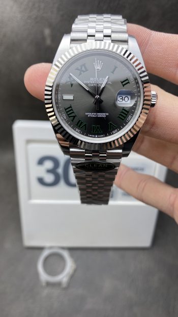 Clean Datejust Wimbledon 41mm Gray Dial with Green Roman Markers 904L Stainless Steel Case Jubilee Bracelet VR3235
