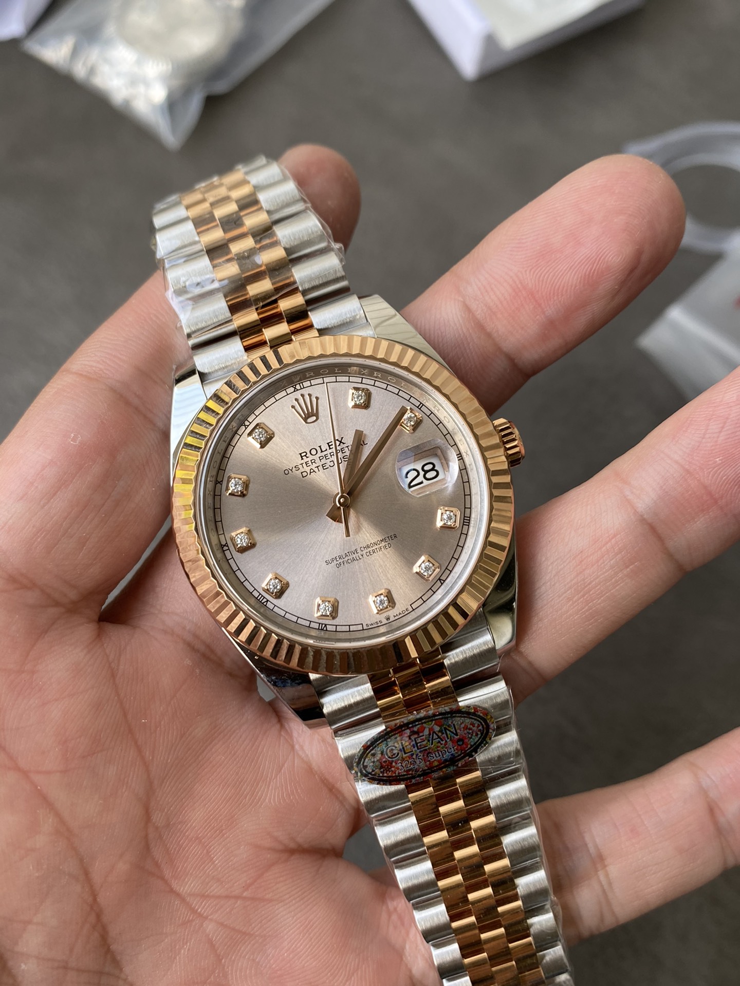 Victory Factory Watches DateJust 41mm 126331 0008 Rose Gold Sundust Diamond Set Dial Jubilee Bracelet 3235 Movement 01 Clean Factory Watches DateJust 41mm 126331 0008 Rose Gold Sundust Diamond Set Dial Jubilee Bracelet 3235 Movement 01