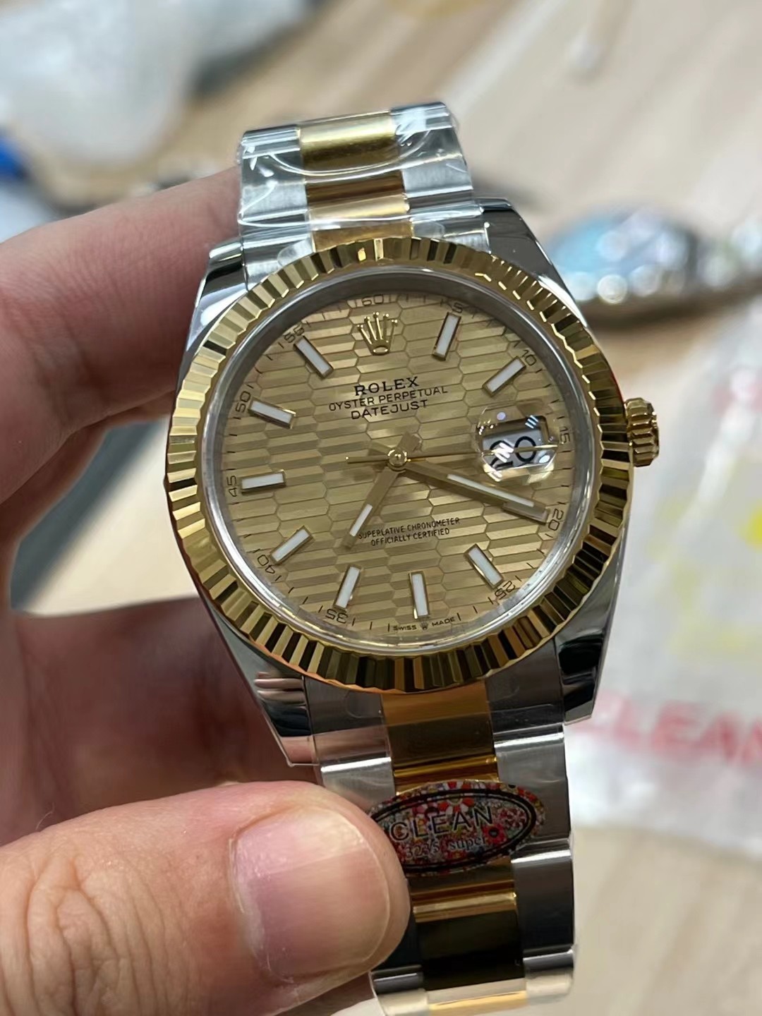 Victory Factory Watches Rolex DateJust 41mm m126333 0021 Yellow Gold Motif Dial Oyster Bracelet 3235 Movement 04 Clean Factory Watches Rolex DateJust 41mm m126333 0021 Yellow Gold Motif Dial Oyster Bracelet 3235 Movement 04