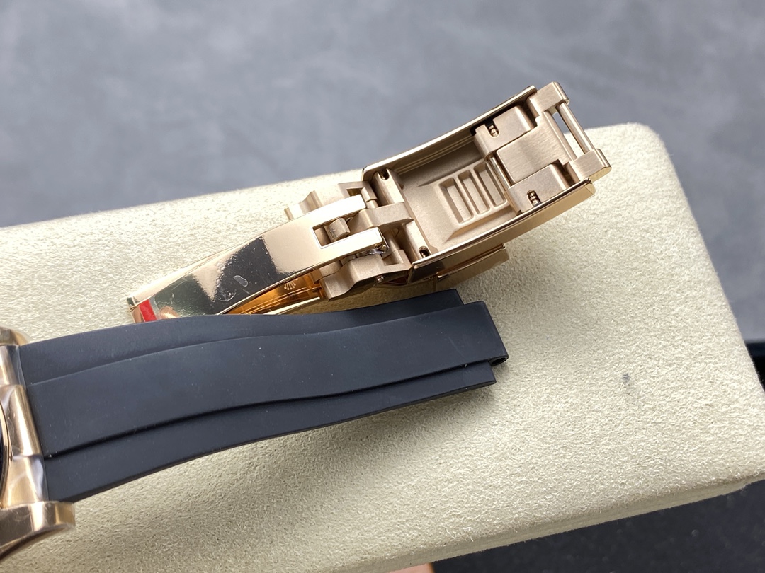 Clean Factory Daytona 126515LN 18K Rose Gold Plated Case Black and Rose Gold Dial Oysterflex Strap SH4131 01 Clean Factory Daytona 126515LN 18K Rose Gold Plated Case Black and Rose Gold Dial Oysterflex Strap SH4131 01