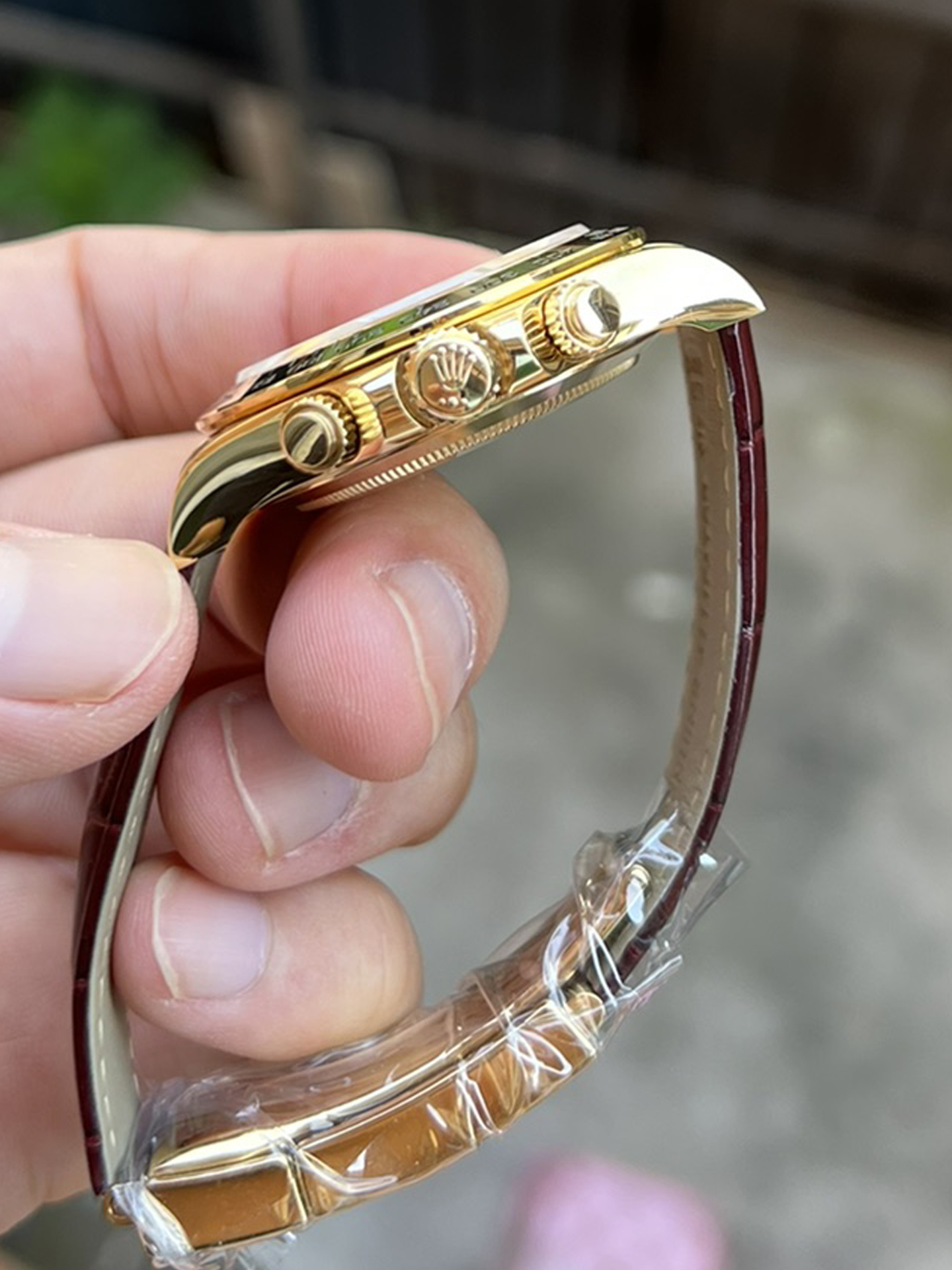 Victory Factory Daytona 116503 Black Mother of Pearl Dial Diamond Hour Markers Yellow Gold Bezel Alligator Strap DD4130 Caliber 06 Clean Factory Daytona 116503 Black Mother of Pearl Dial Diamond Hour Markers Yellow Gold Bezel Alligator Strap DD4130 Caliber 06