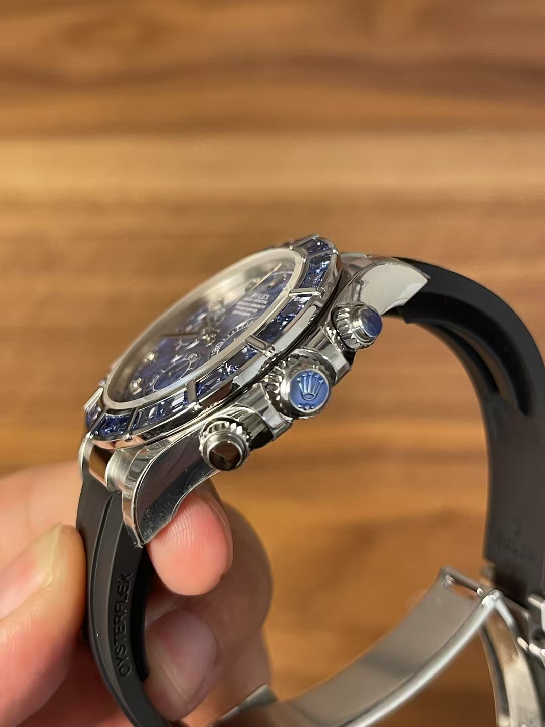 Premium Customized Rolex Daytona 116519 Sodalite Dial and Bezel Diamonds Indexes Based on Victory Factory Daytona DD4130 Movement Oysterflex Strap 06 02 Premium Customized Rolex Daytona 116519 Sodalite Dial and Bezel Diamonds Indexes Based on Clean Factory Daytona DD4130 Movement Oysterflex Strap 06 02