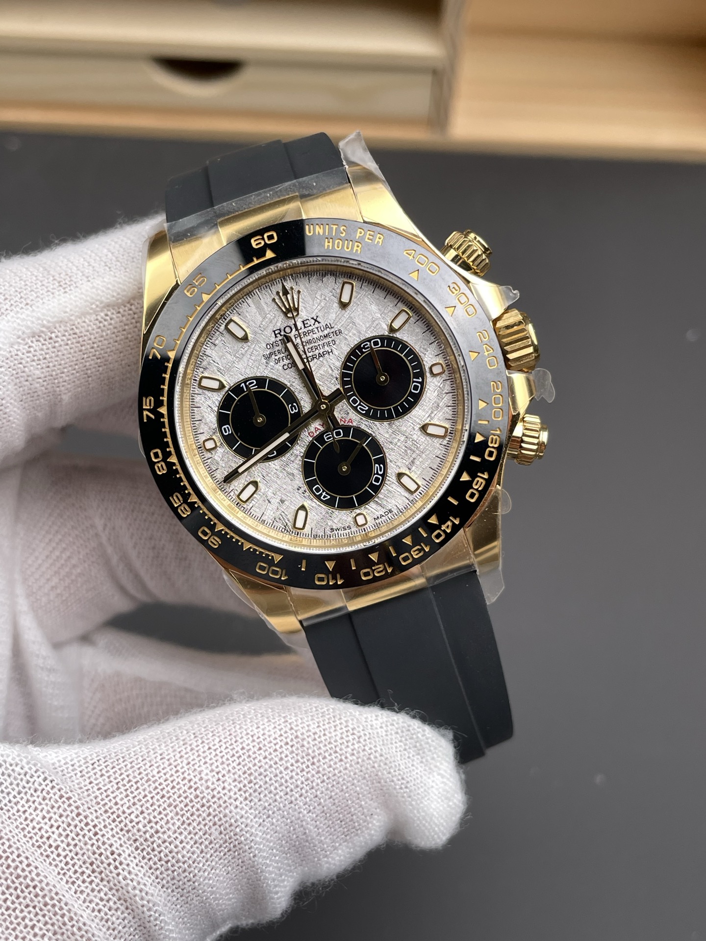 Victory Factory Watch Daytona 116518LN Meteorite Dial Black Chrono Sub Dial Yellow Gold Case Oysterflex Strap DD4130 Movement 02 Clean Factory Watch Daytona 116518LN Meteorite Dial Black Chrono Sub Dial Yellow Gold Case Oysterflex Strap DD4130 Movement 02
