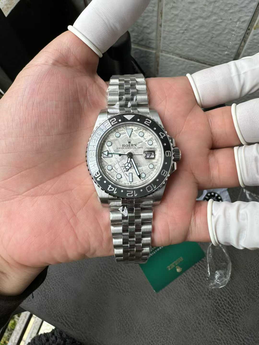 Victory Factory GMT Master II Bruce Wayne 126710GRNR Meteorite Dial Black Gray Ceramic Bezel Green GMT Hand Jubilee Bracelet DD3285 Movement 03 Clean Factory GMT Master II Bruce Wayne 126710GRNR Meteorite Dial Black Gray Ceramic Bezel Green GMT Hand Jubilee Bracelet DD3285 Movement 03